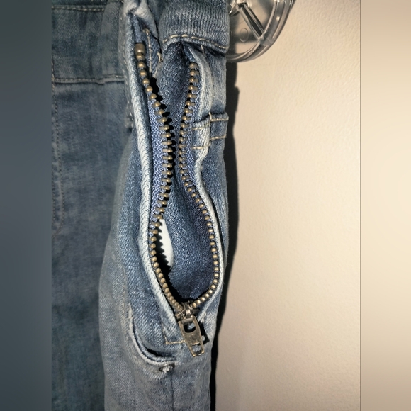 Free People (Size 25) Medium Wash Distress Side Button Zip Denim Jean Overvalls - Picture 10 of 16